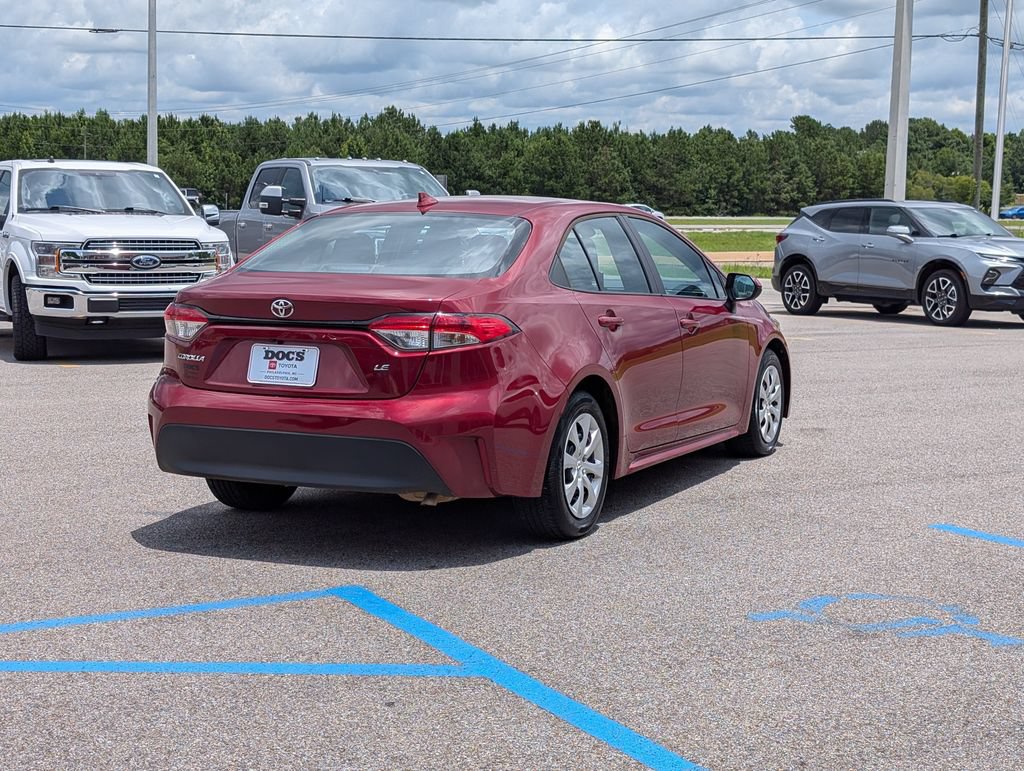 Used 2025 Toyota Corolla LE FWD image 5
