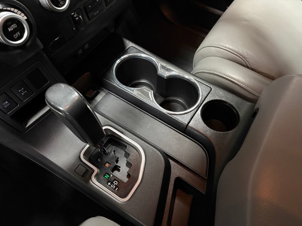 Used 2020 Toyota Sequoia Limited image 31