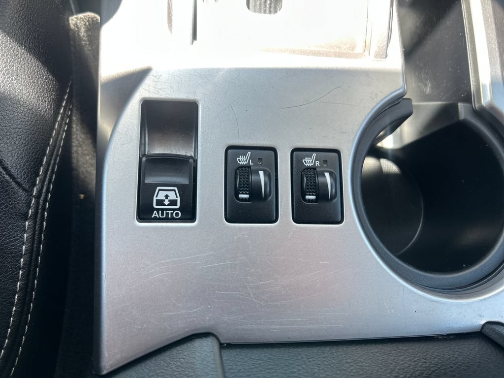 Used 2018 Toyota 4Runner SR5 Premium AWD/4WD image 30