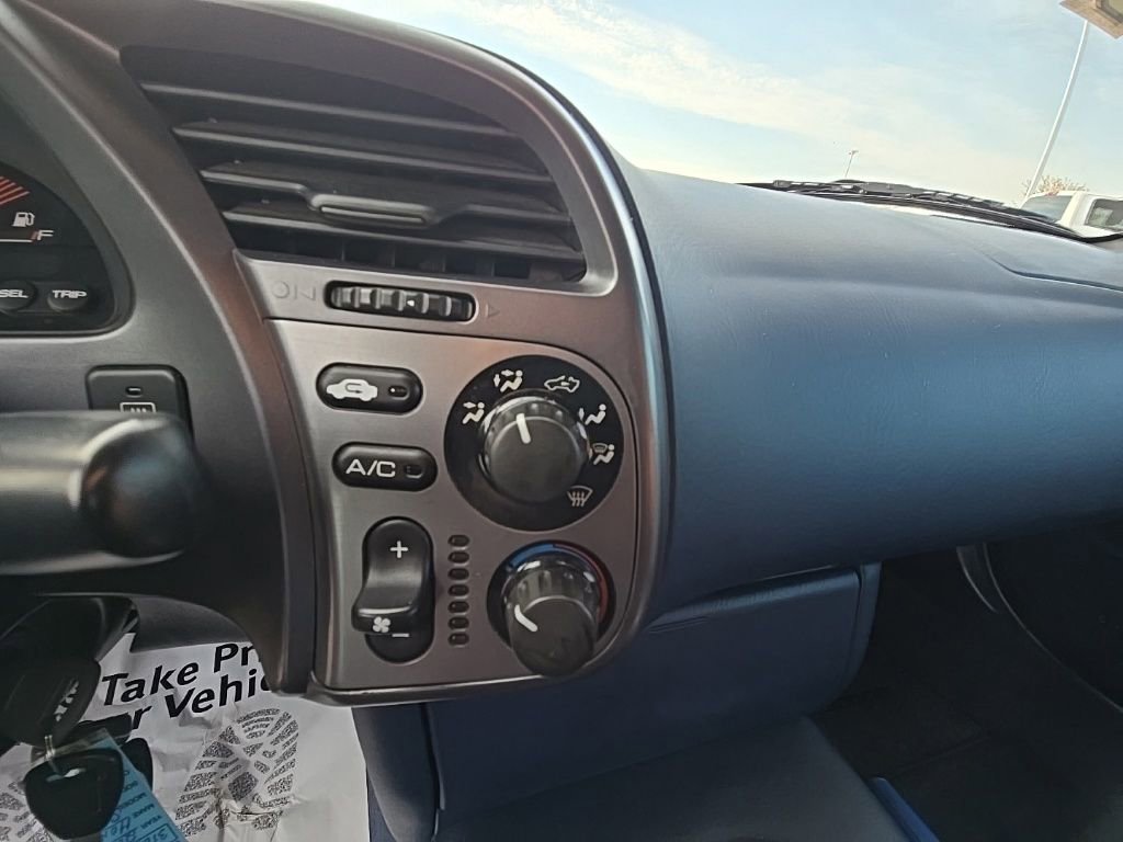 Used 2003 Honda S2000 image 17