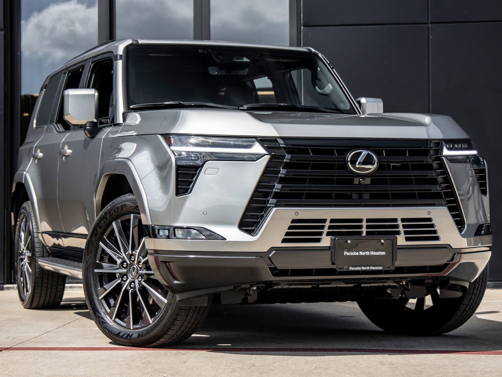 Used 2026 Lexus GX 550 w/ Accessory Package (2T) video 2