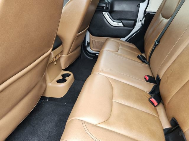 Used 2014 Jeep Wrangler Unlimited Sahara w/ Connectivity Group image 27