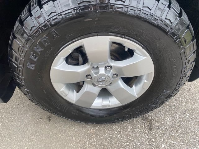 Used 2012 Nissan Frontier SV AWD/4WD image 28