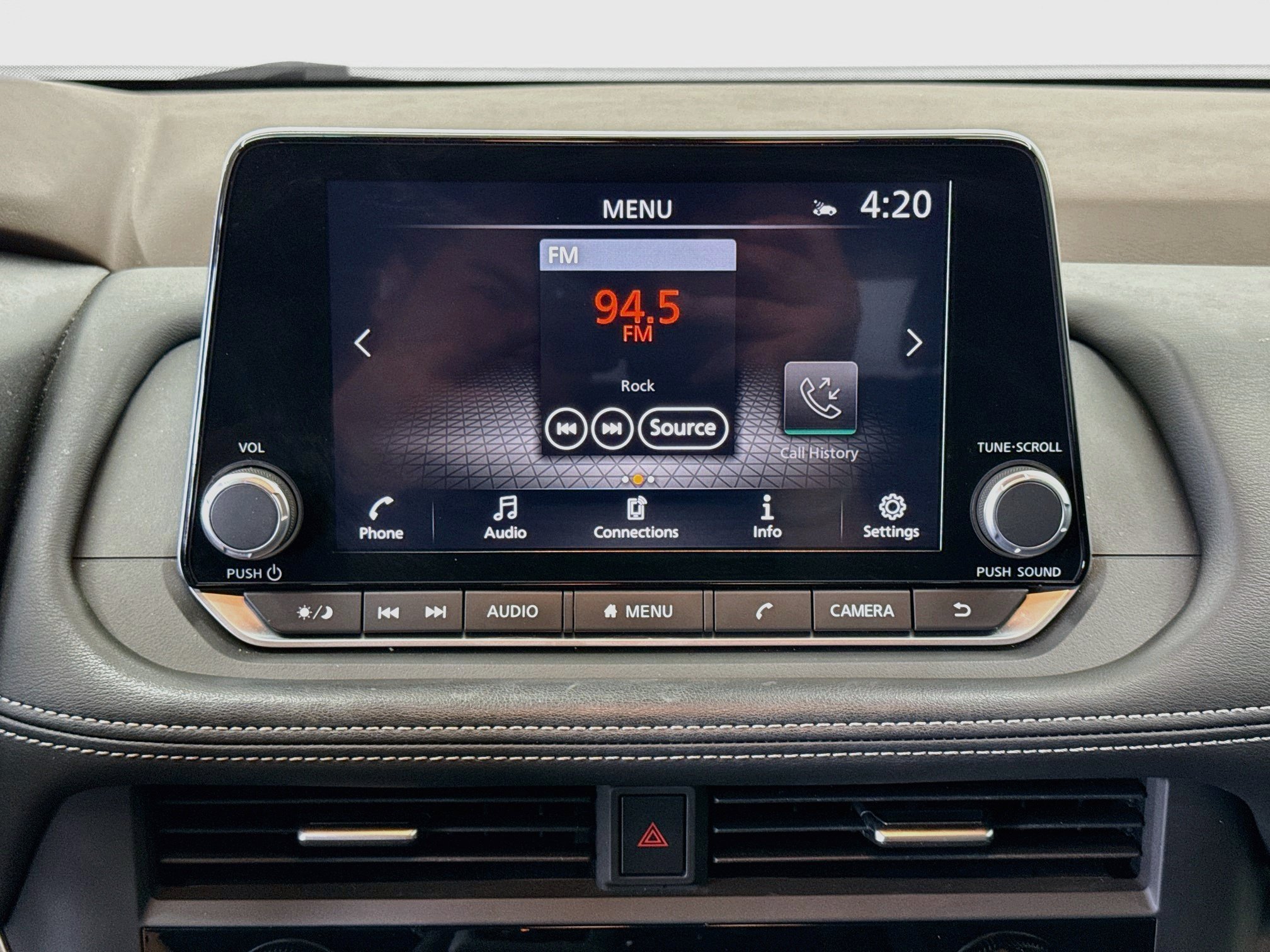 Used 2023 Nissan Rogue SV w/ SV Premium B Package FWD image 21