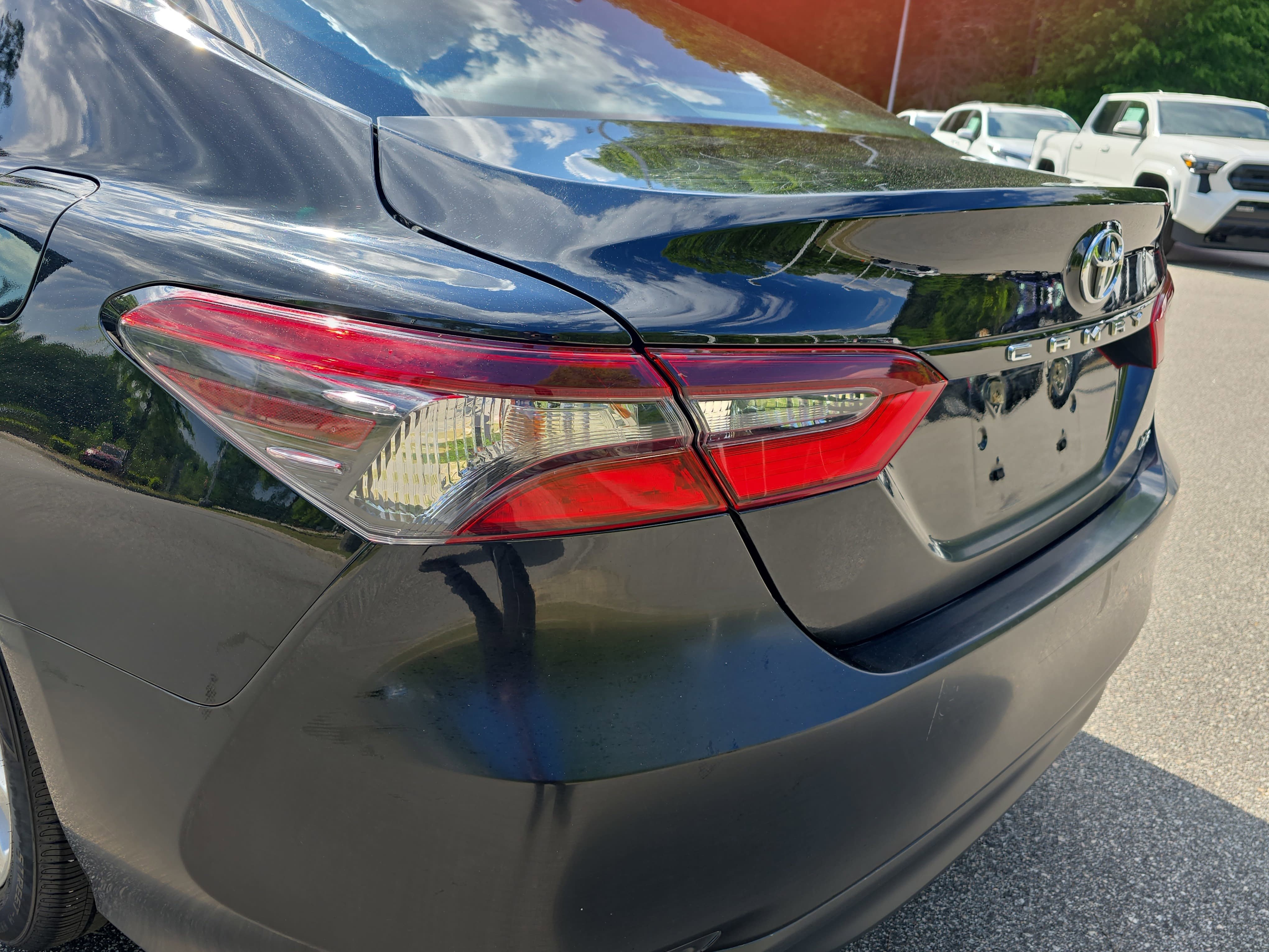 Used 2021 Toyota Camry LE FWD image 33