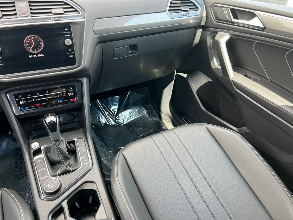 Used 2023 Volkswagen Tiguan SE R-Line AWD/4WD image 26