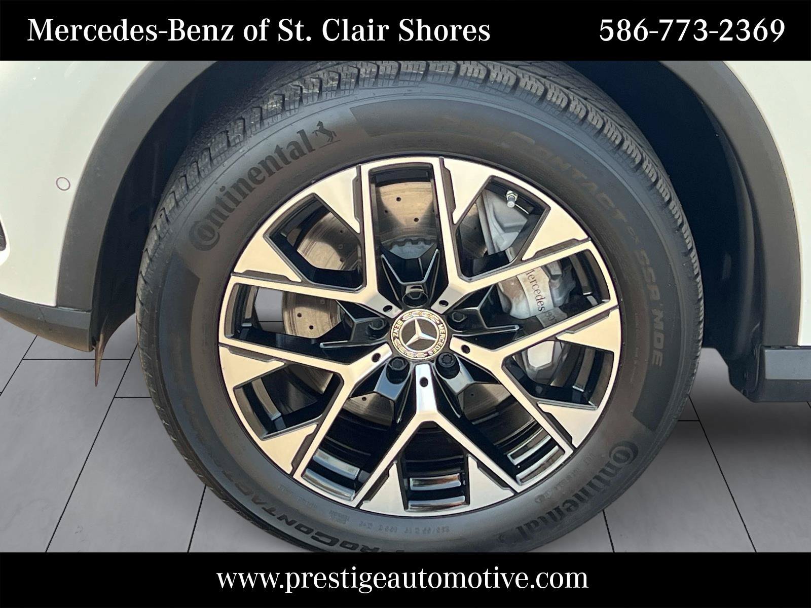 Used 2025 Mercedes-Benz GLC 350e 4MATIC image 11