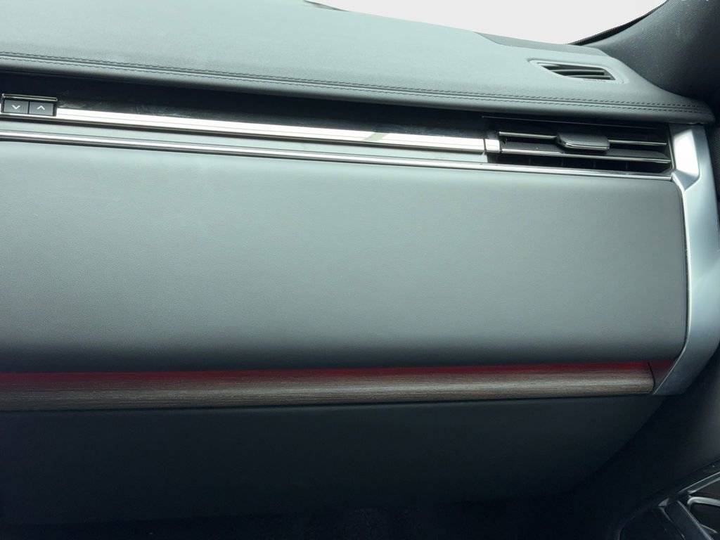 Used 2024 Land Rover Range Rover Long Wheelbase SE image 20