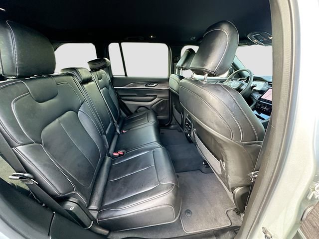 Used 2024 Jeep Grand Cherokee Limited w/ Black Appearance Package AWD/4WD image 27
