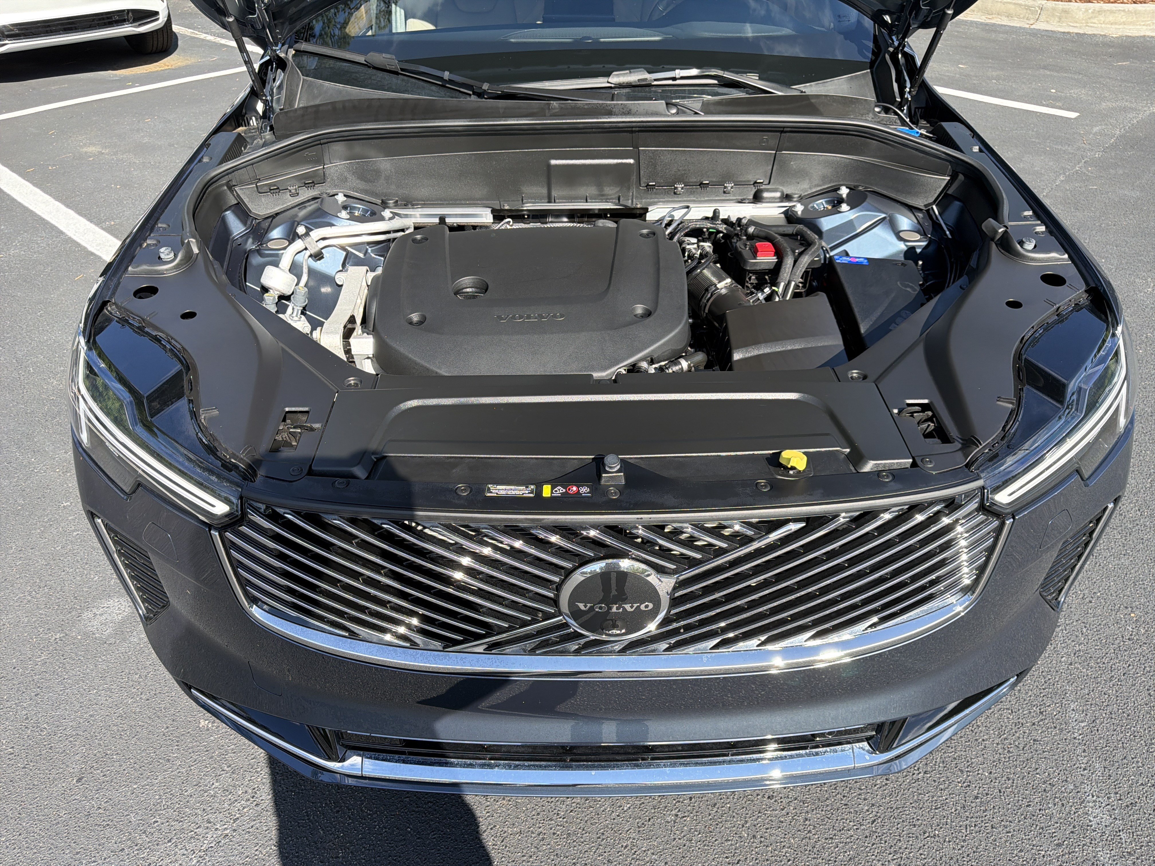 Certified 2026 Volvo XC90 B6 Plus w/ Protection Package Premier AWD/4WD image 36