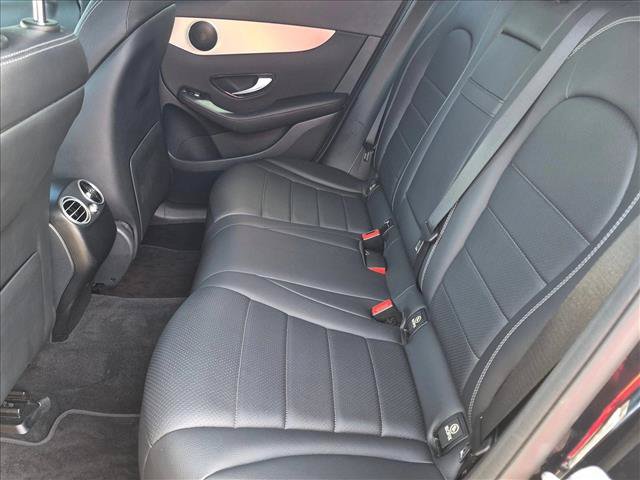Used 2021 Mercedes-Benz GLC 300 4MATIC image 17