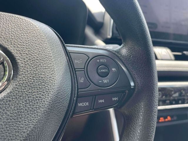 Certified 2025 Toyota RAV4 XLE AWD/4WD image 25