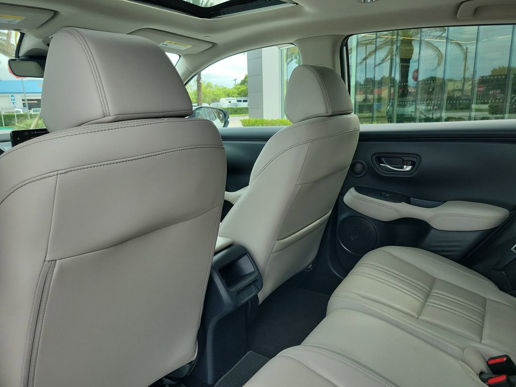 Used 2025 Honda HR-V EX-L image 16
