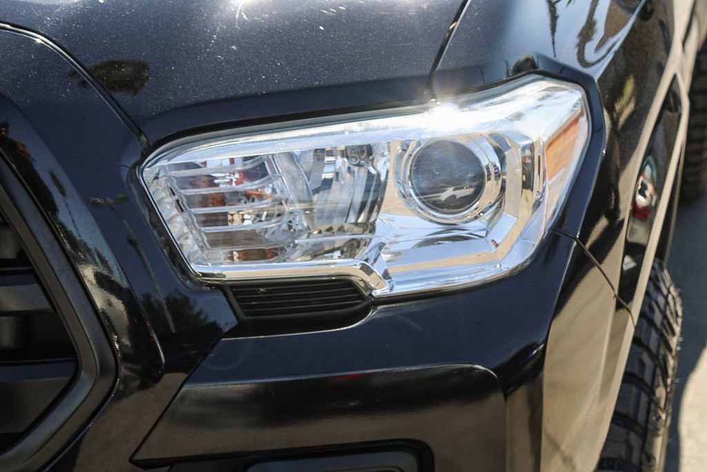 Used 2018 Toyota Tacoma SR w/ SR Convenience Package image 8