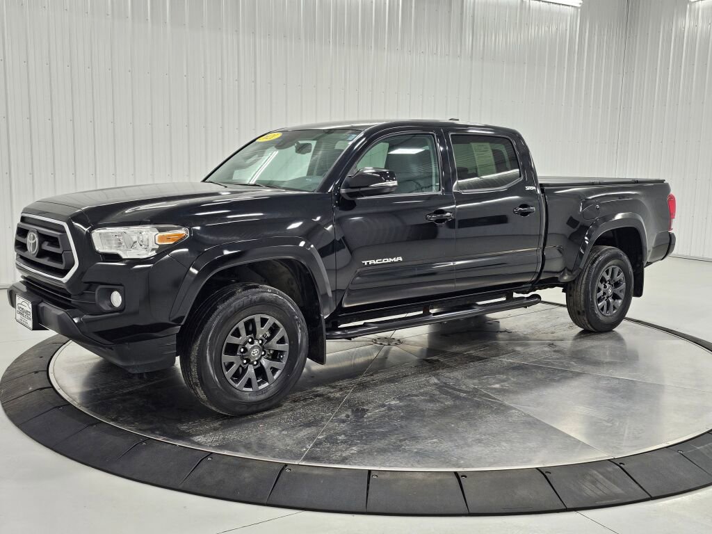 Used 2021 Toyota Tacoma SR5 w/ Technology Package AWD/4WD image 1