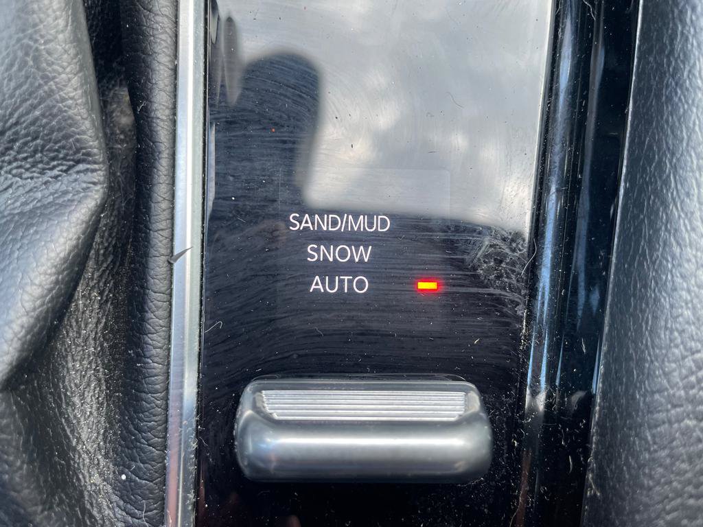 Used 2023 Jeep Compass Limited AWD/4WD image 18