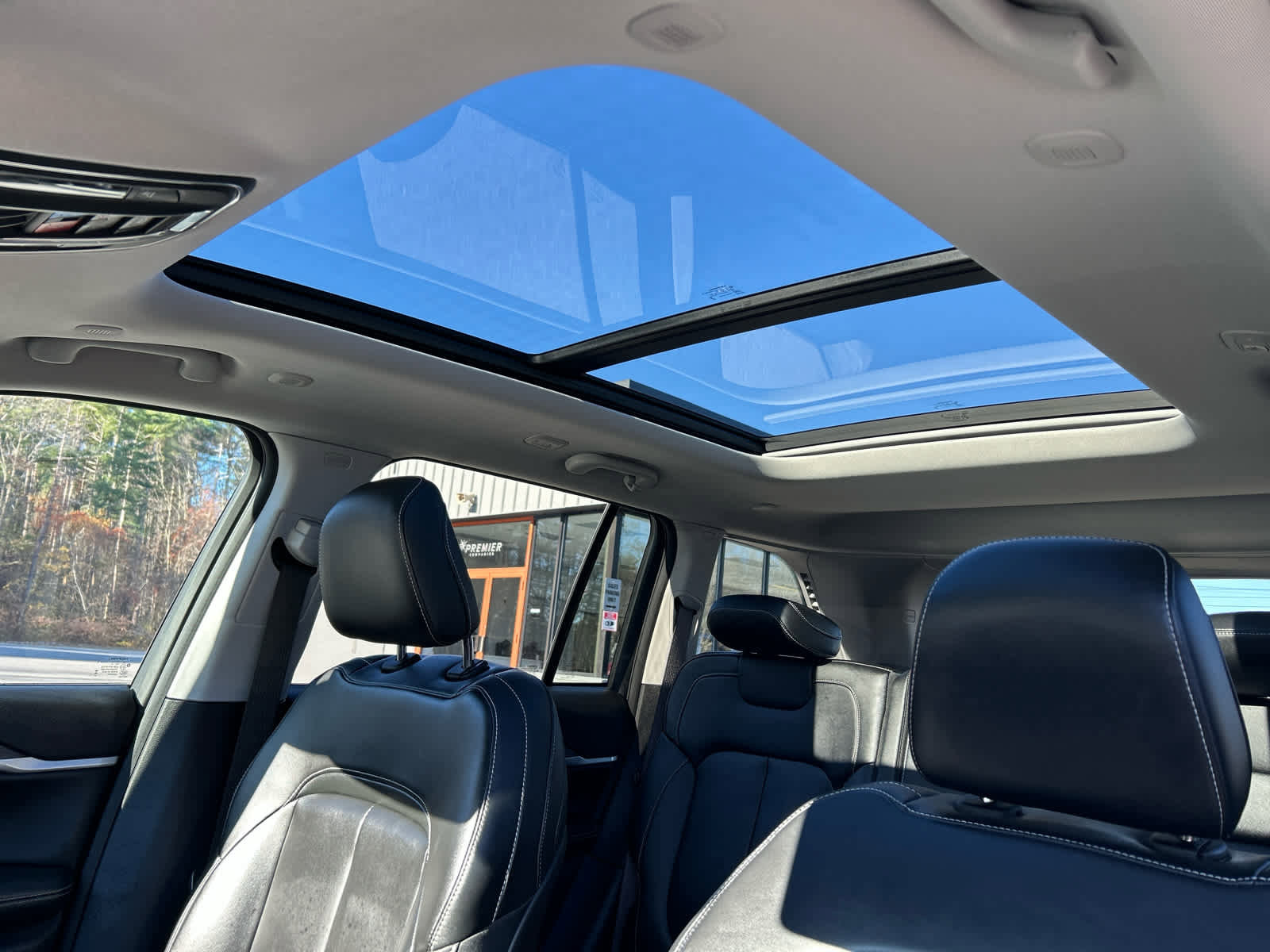 Used 2023 Jeep Grand Cherokee 4WD 4xe image 33