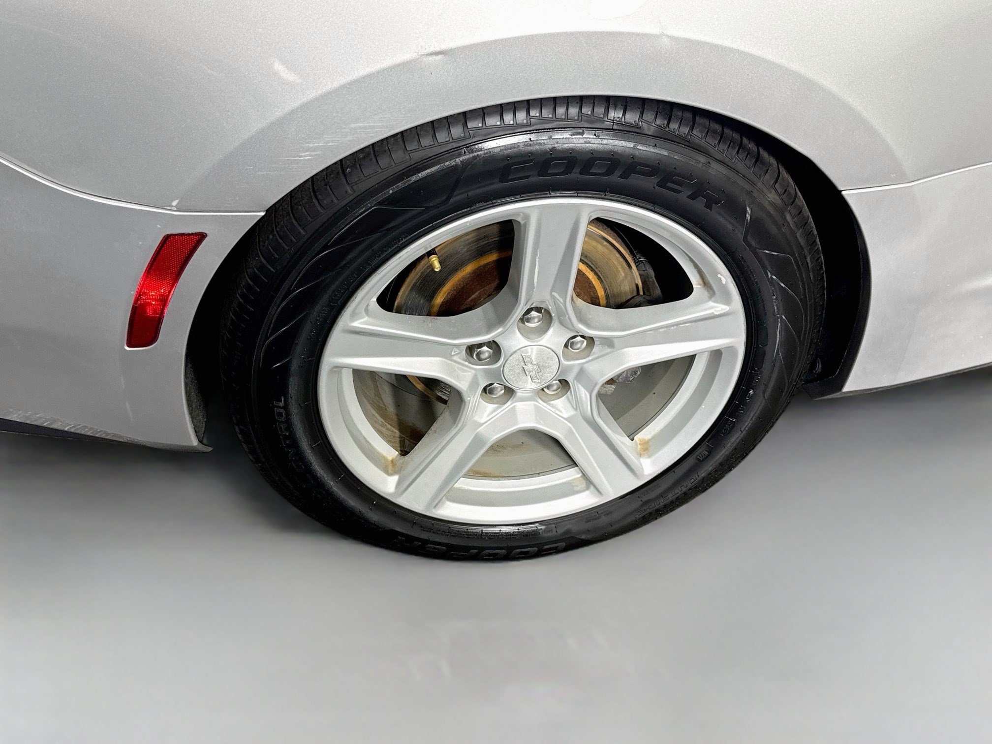 Used 2017 Chevrolet Camaro LT RWD image 31