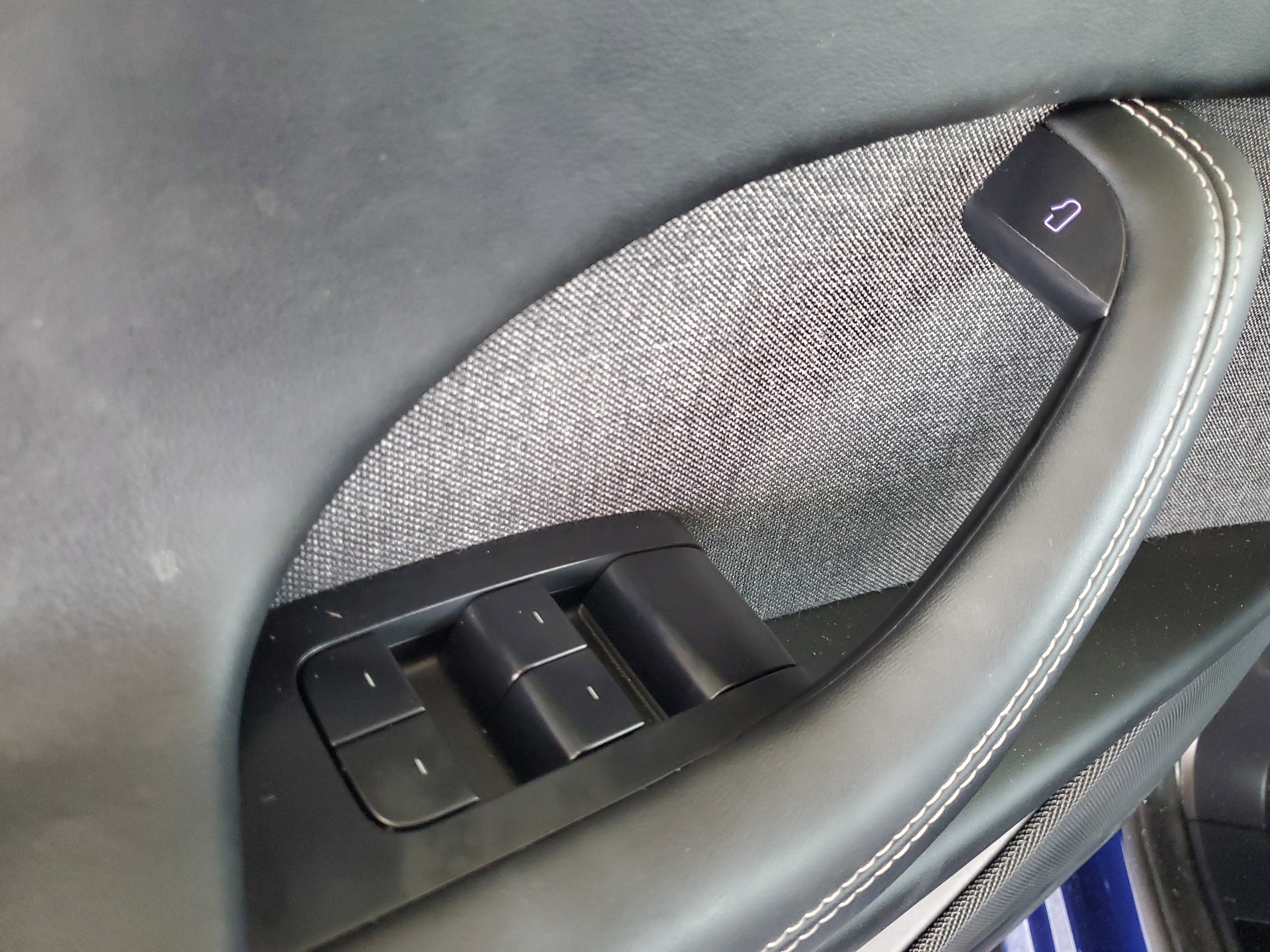 Used 2022 Tesla Model X image 14