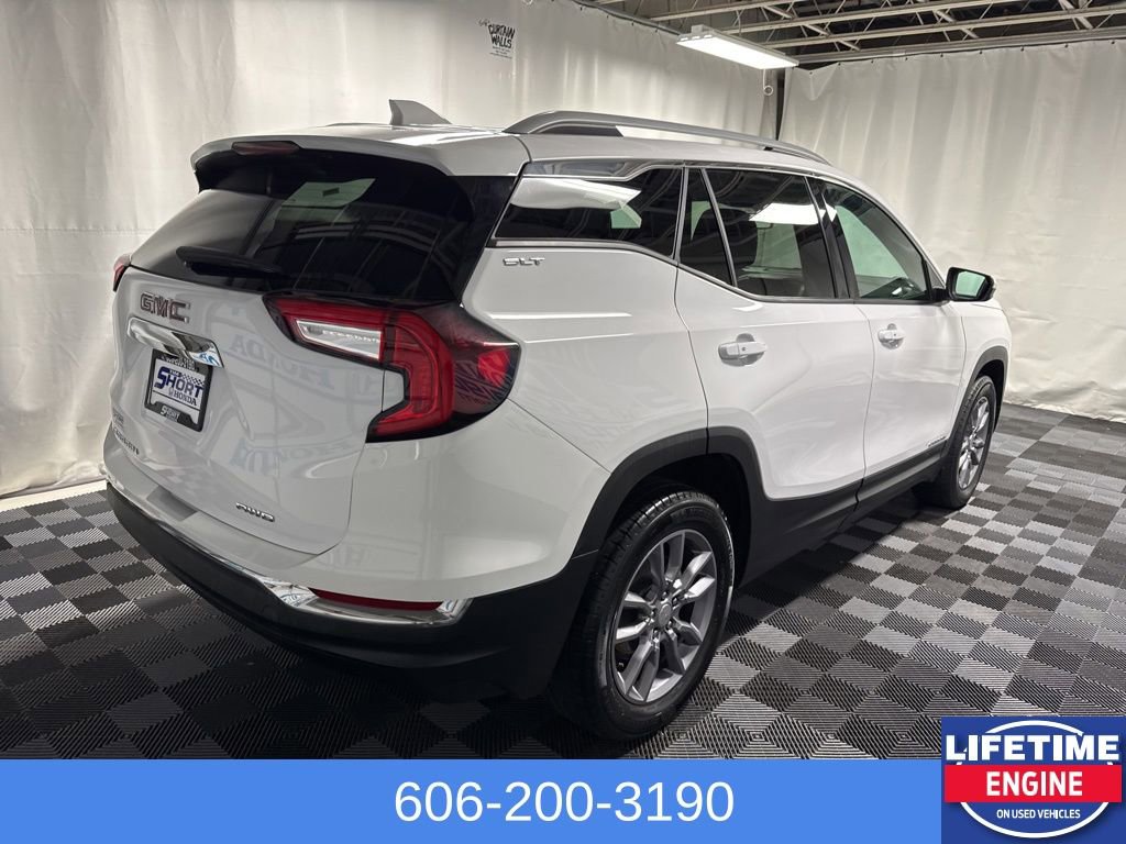 Used 2024 GMC Terrain SLT image 7