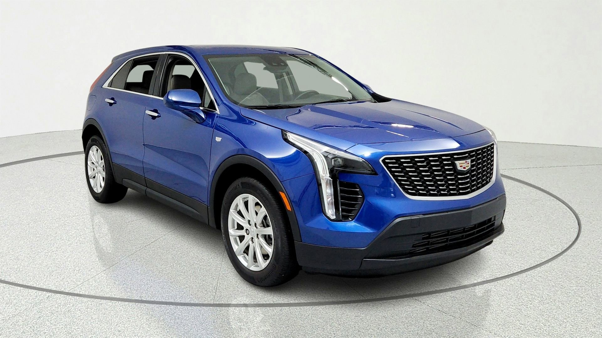 Certified 2023 Cadillac XT4 Luxury w/ Cold Weather Package AWD/4WD image 7