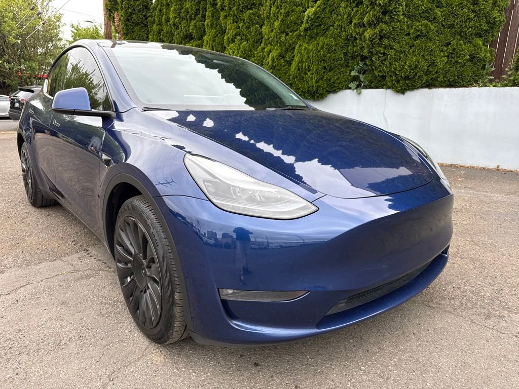 Used 2023 Tesla Model Y Long Range AWD/4WD image 2