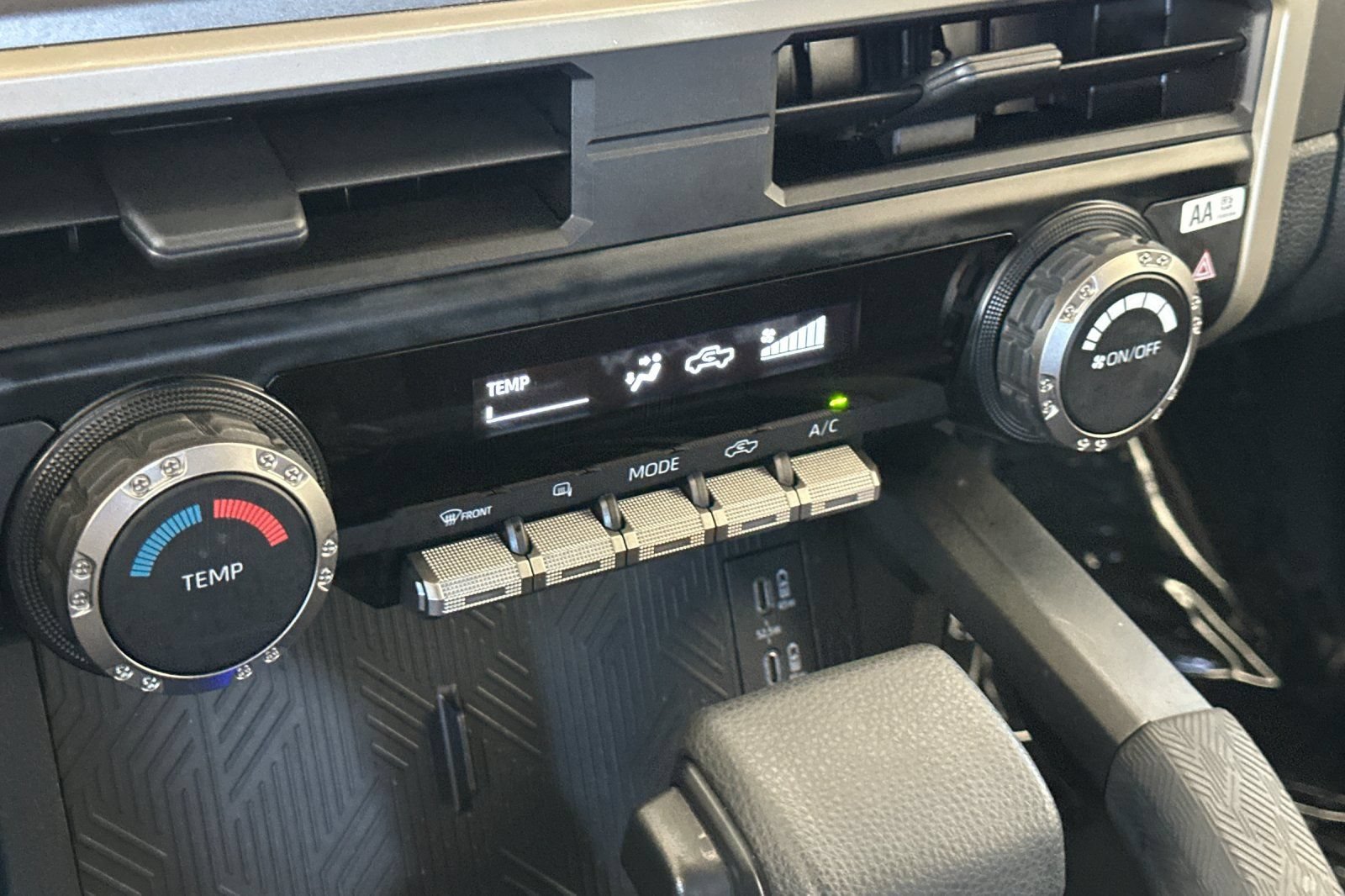Certified 2026 Toyota Tacoma SR5 AWD/4WD image 19