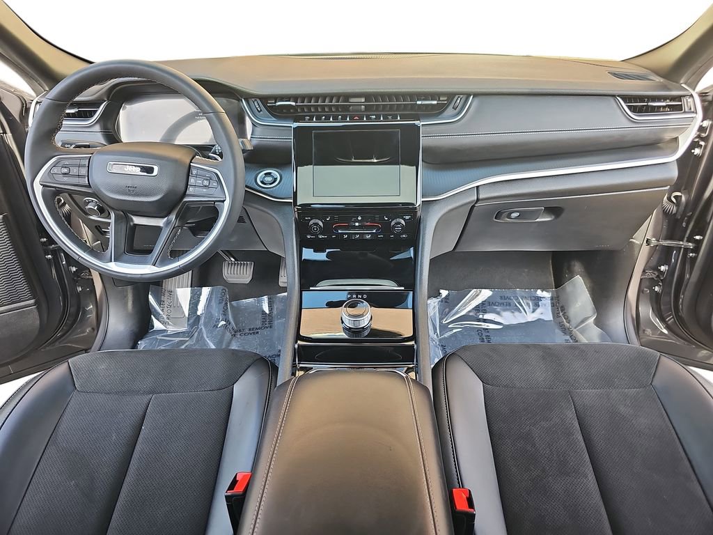 Certified 2023 Jeep Grand Cherokee L Laredo AWD/4WD image 9