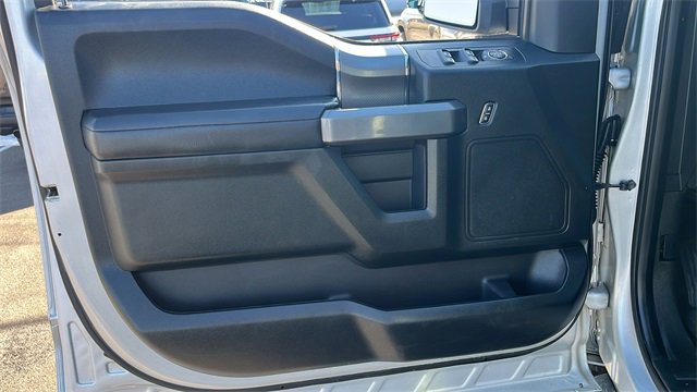 Used 2017 Ford F150 XLT w/ Equipment Group 302A Luxury image 16