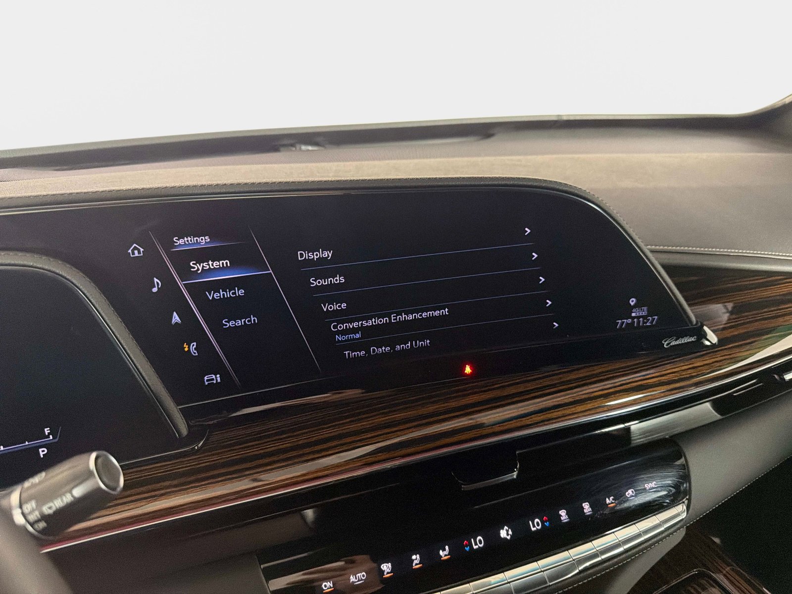 Used 2024 Cadillac Escalade ESV Luxury image 43