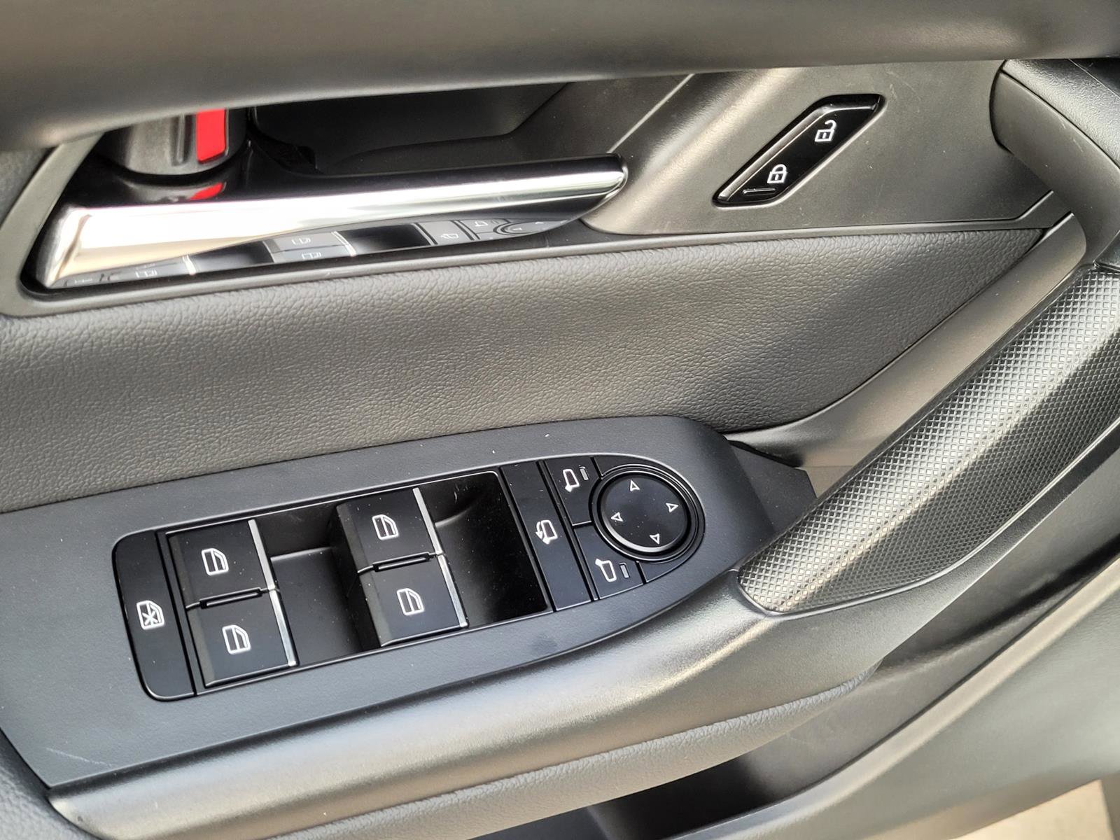 Used 2025 MAZDA CX-50 2.5 Hybrid w/ Weather Package image 26