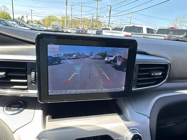 Used 2023 Ford Explorer XLT w/ Equipment Group 202A AWD/4WD image 38