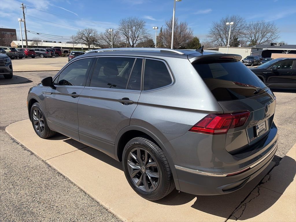 Certified 2023 Volkswagen Tiguan SE w/ Panoramic Sunroof Package image 6