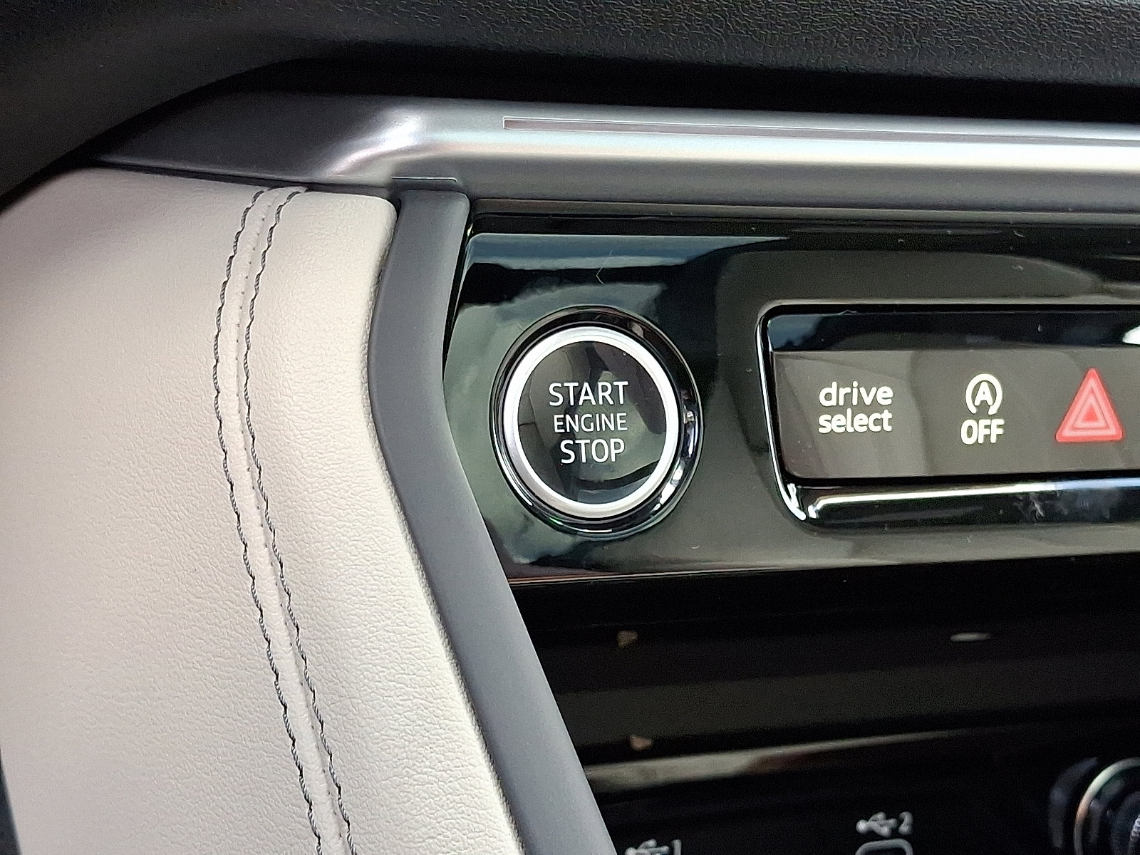 New 2025 Audi Q5 Premium Plus image 16