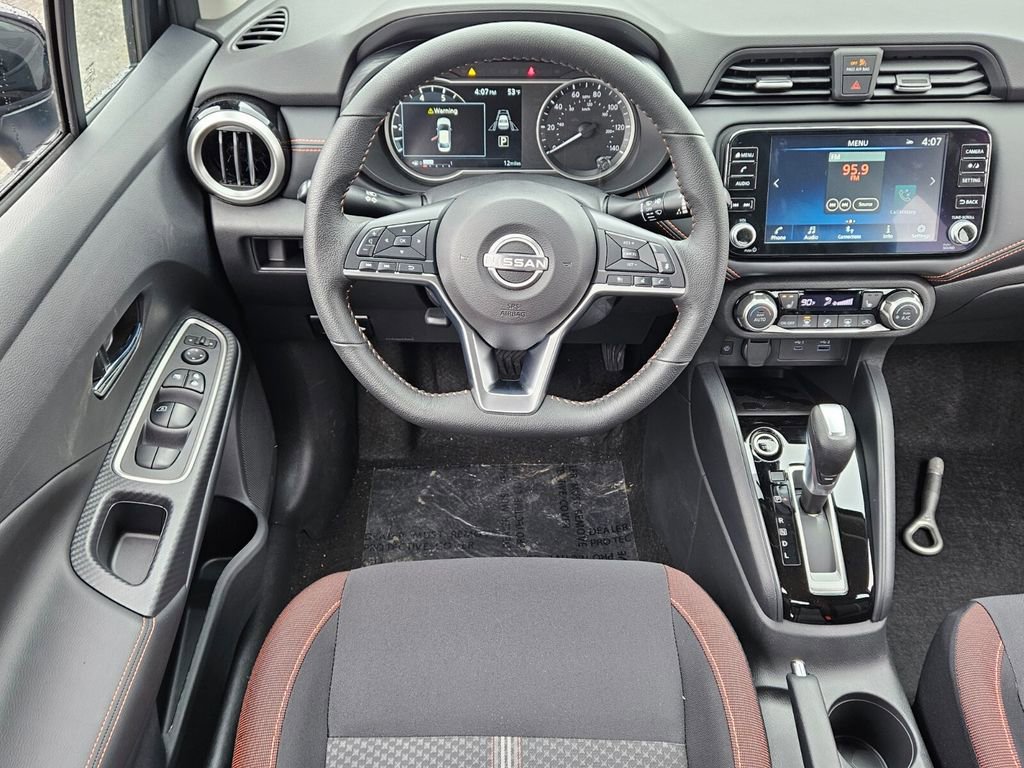 New 2025 Nissan Versa SR w/ Trunk Package image 5