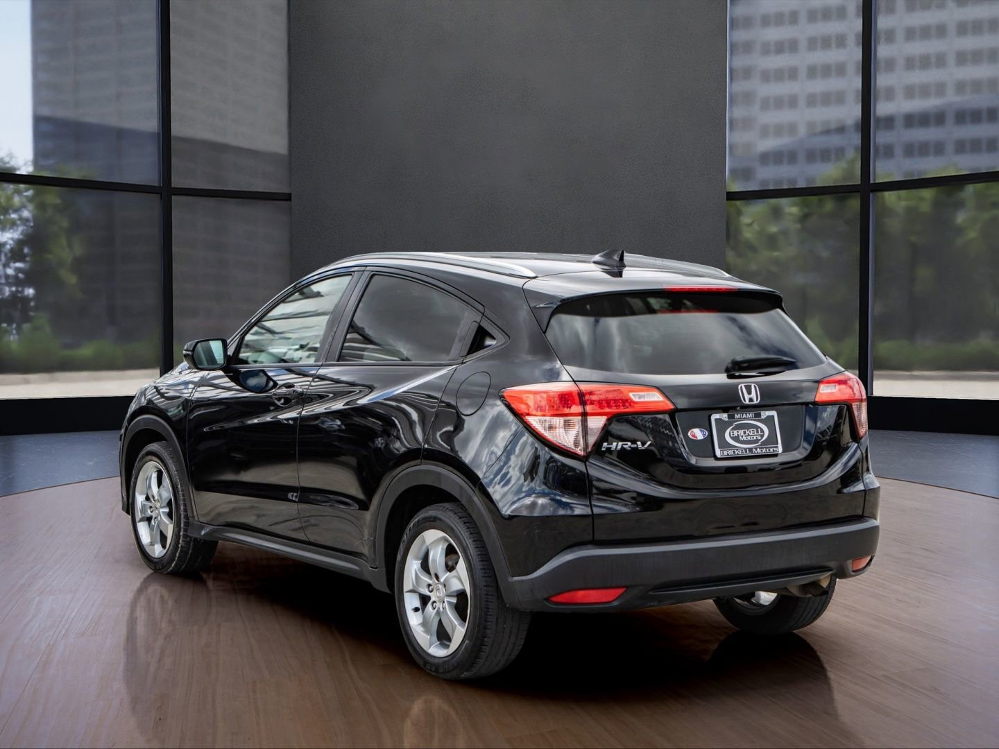 Used 2017 Honda HR-V EX-L image 7