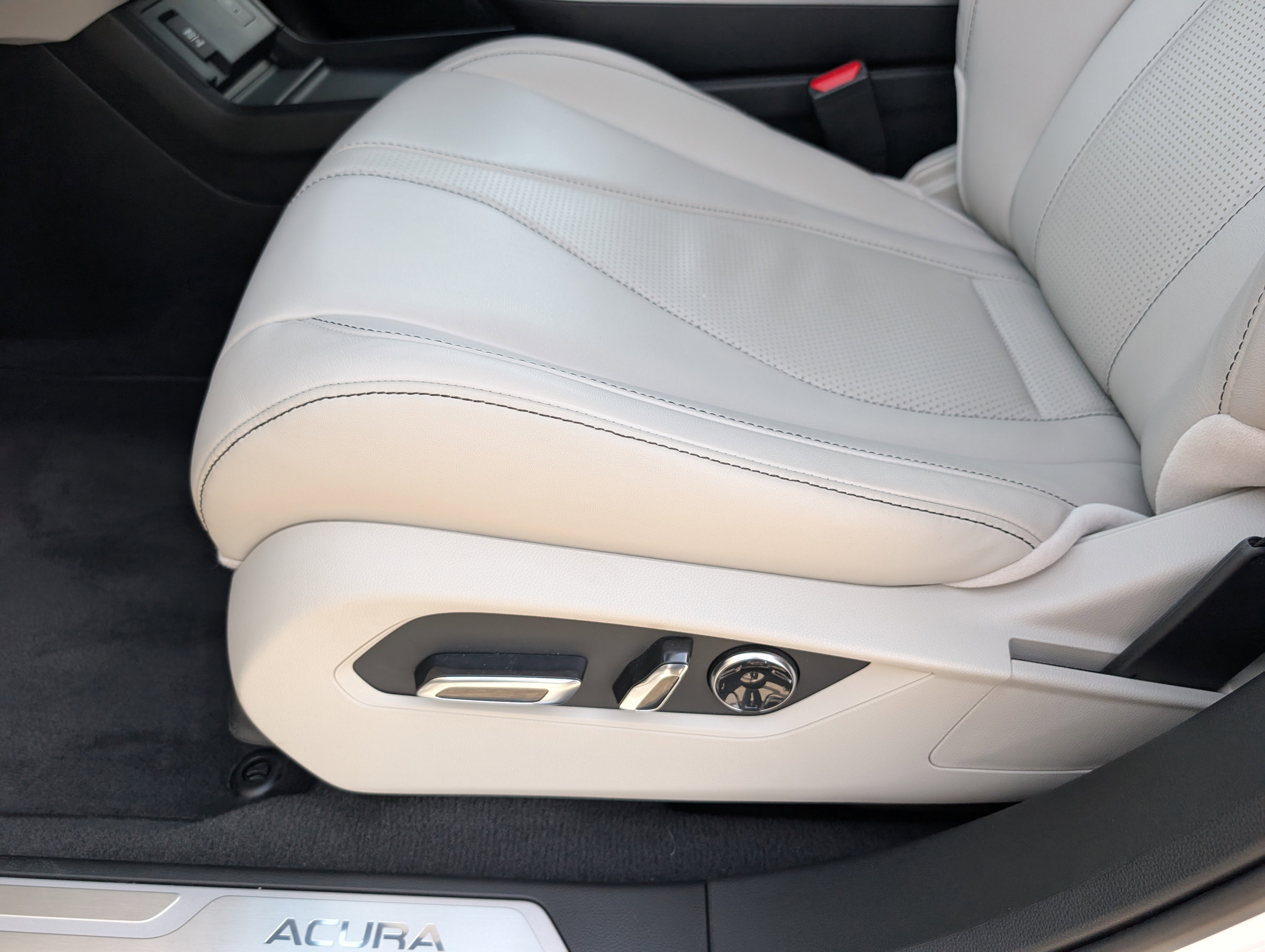 Certified 2025 Acura RDX SH-AWD w/ Technology Package image 10