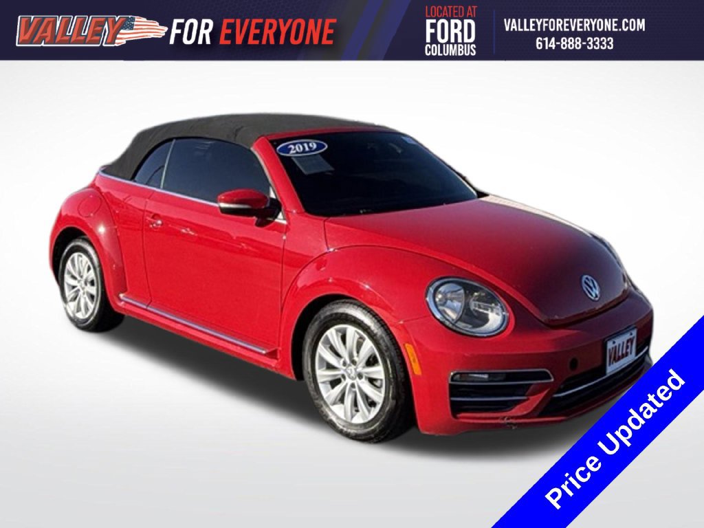 Used 2019 Volkswagen Beetle 2.0T SE FWD image 1