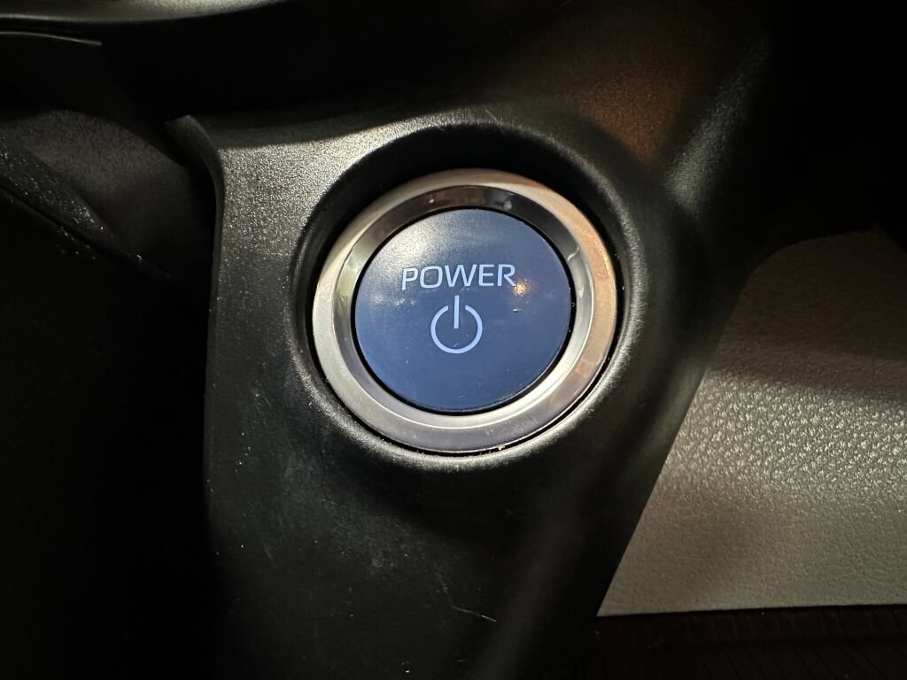 Used 2024 Toyota Sienna XLE AWD/4WD image 18