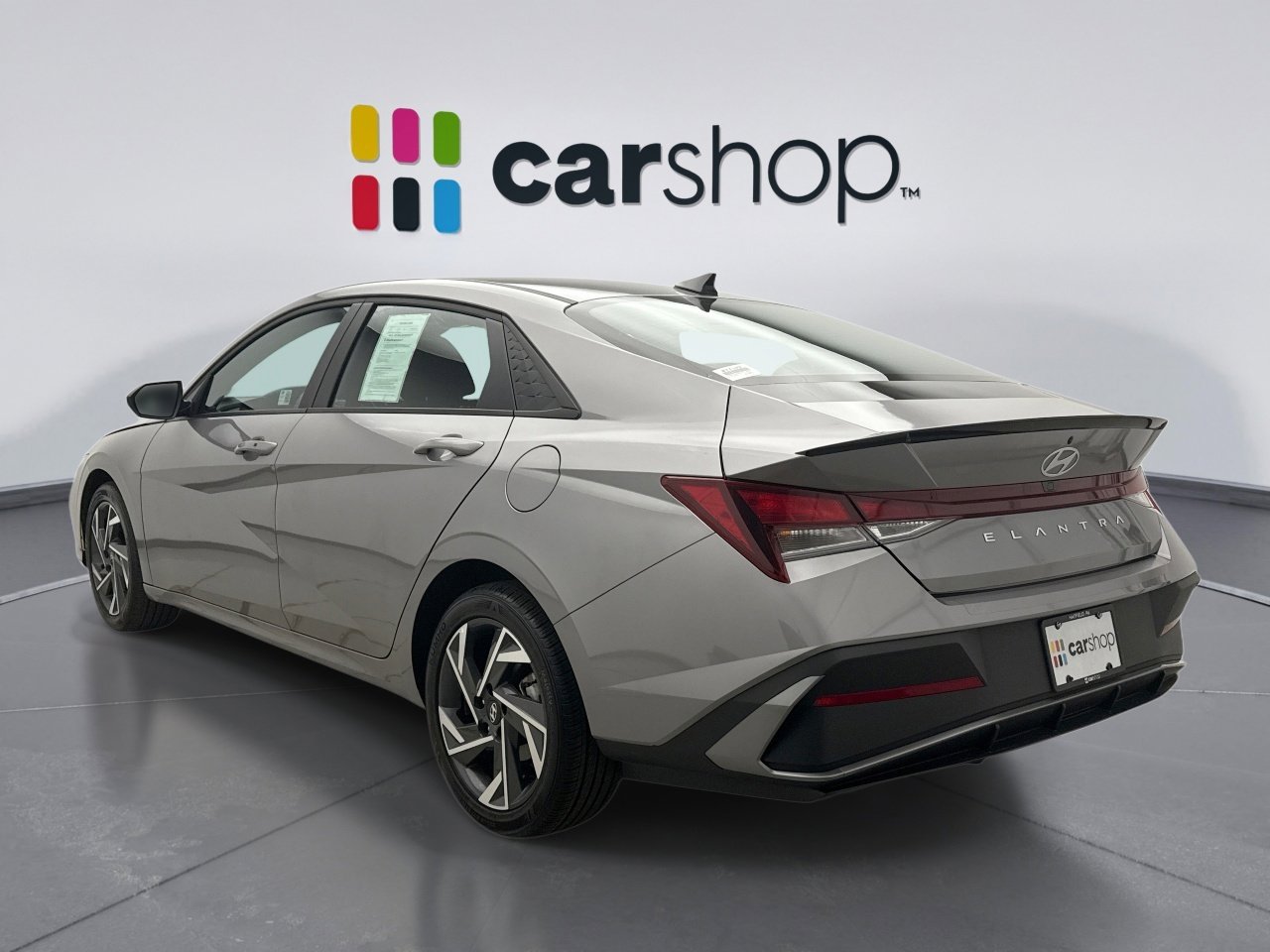 Used 2025 Hyundai Elantra Sport image 3