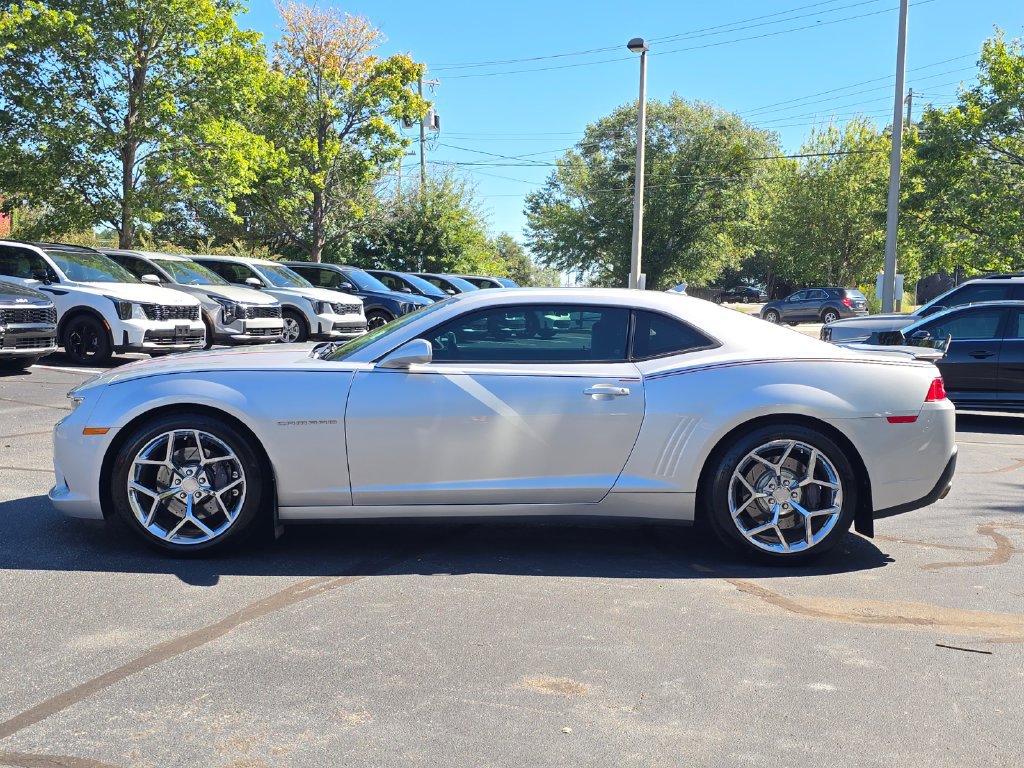 Used 2015 Chevrolet Camaro SS w/ RS Package RWD image 6