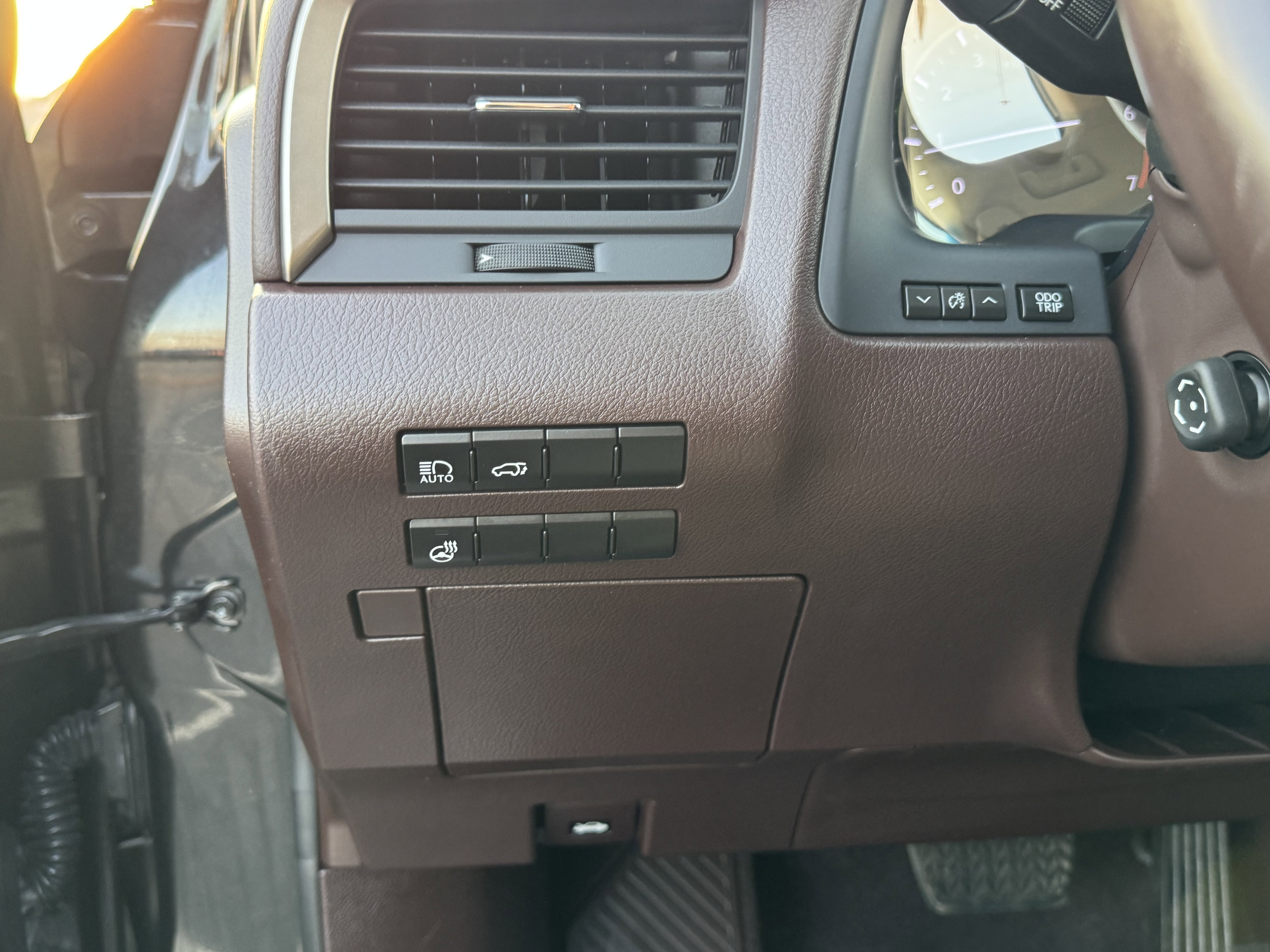 Used 2018 Lexus RX 350L image 18