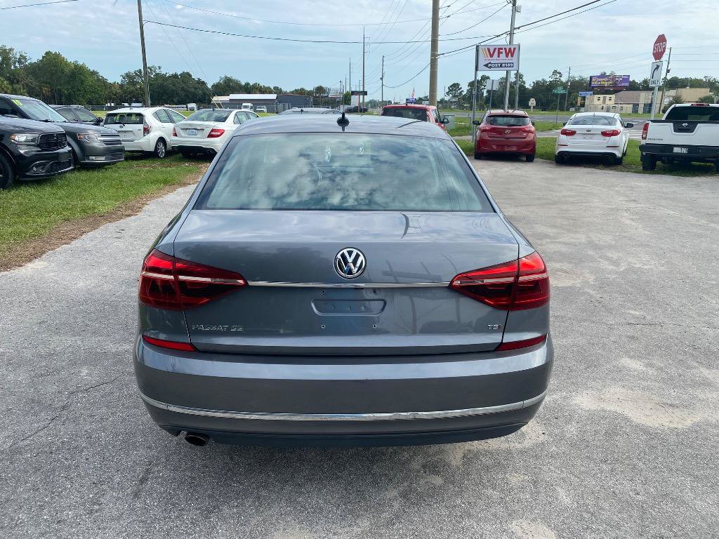 Used 2017 Volkswagen Passat 1.8T SE FWD image 8
