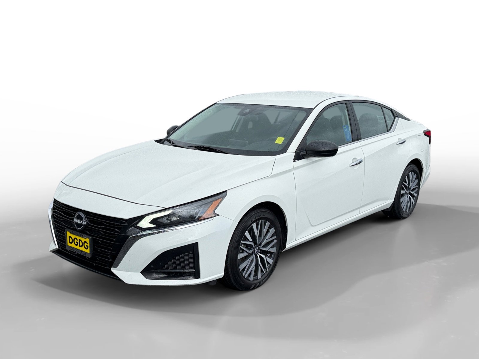 Used 2025 Nissan Altima 2.5 SV FWD image 1