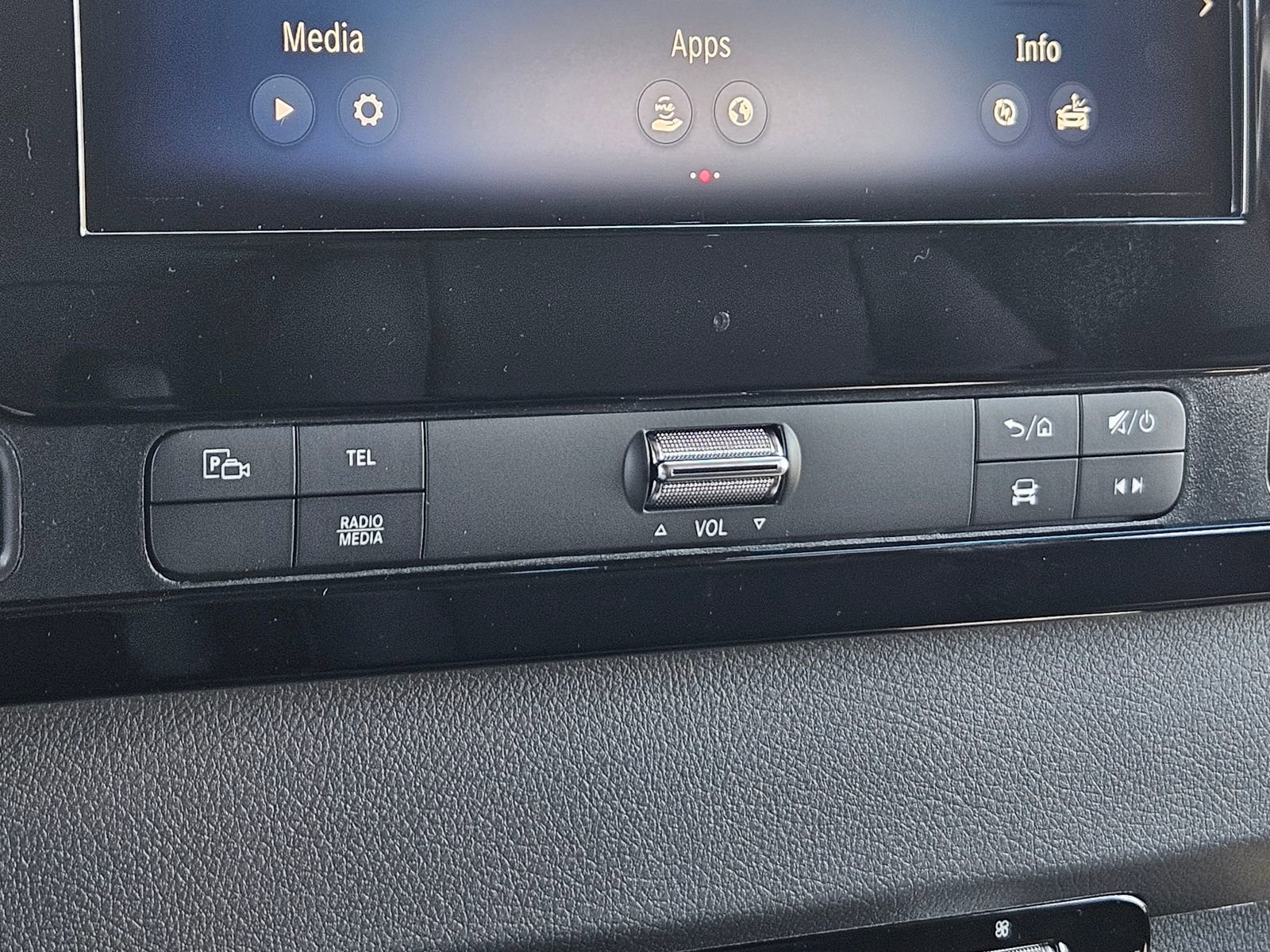 Used 2024 Mercedes-Benz eSprinter 170 Cargo image 26