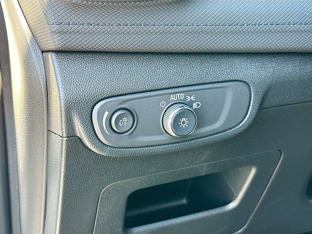 Used 2024 Chevrolet TrailBlazer LT w/ Driver Confidence Package image 10