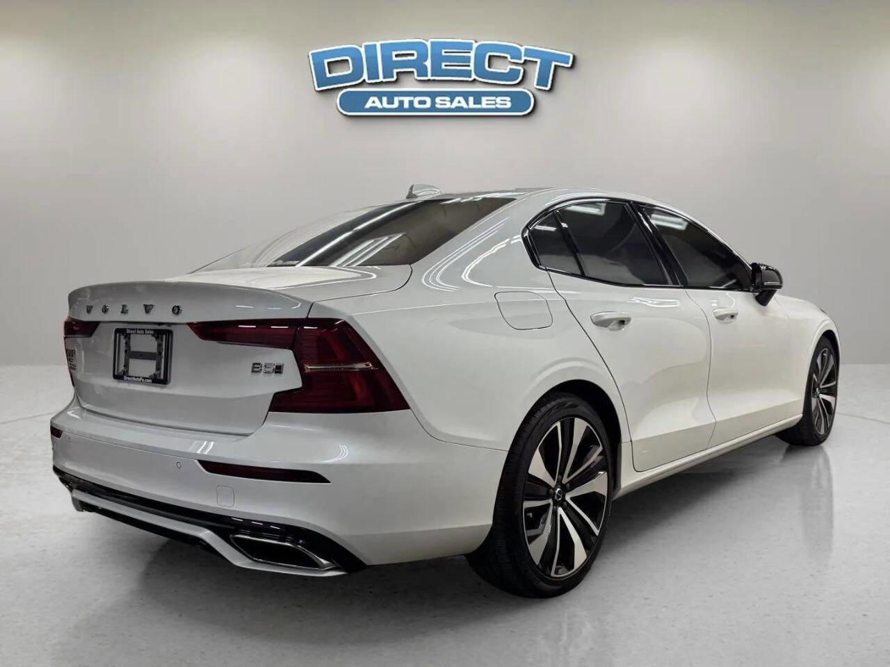 Used 2022 Volvo S60 B5 Momentum w/ Premium Package AWD/4WD image 6