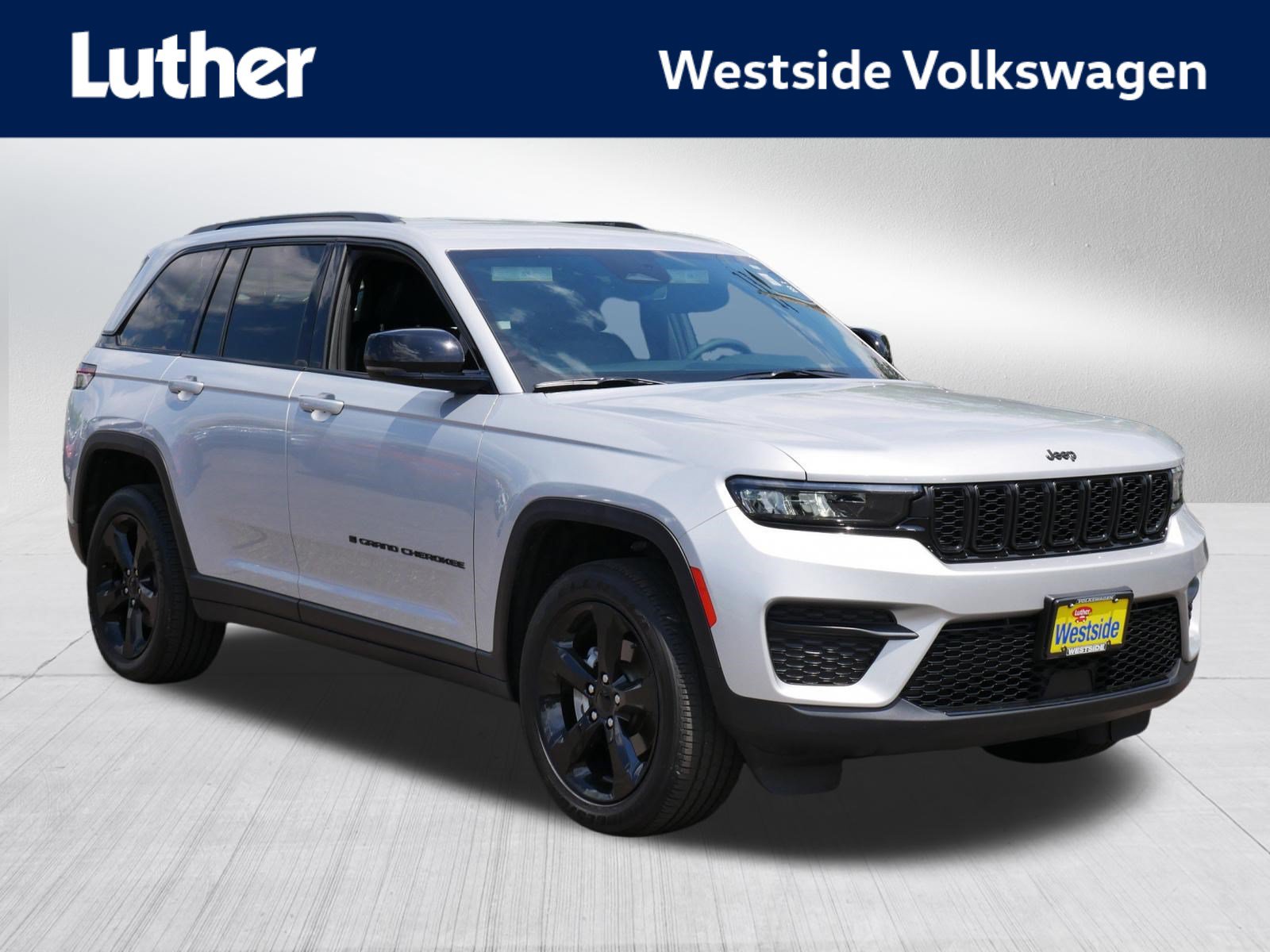 Used 2023 Jeep Grand Cherokee Altitude