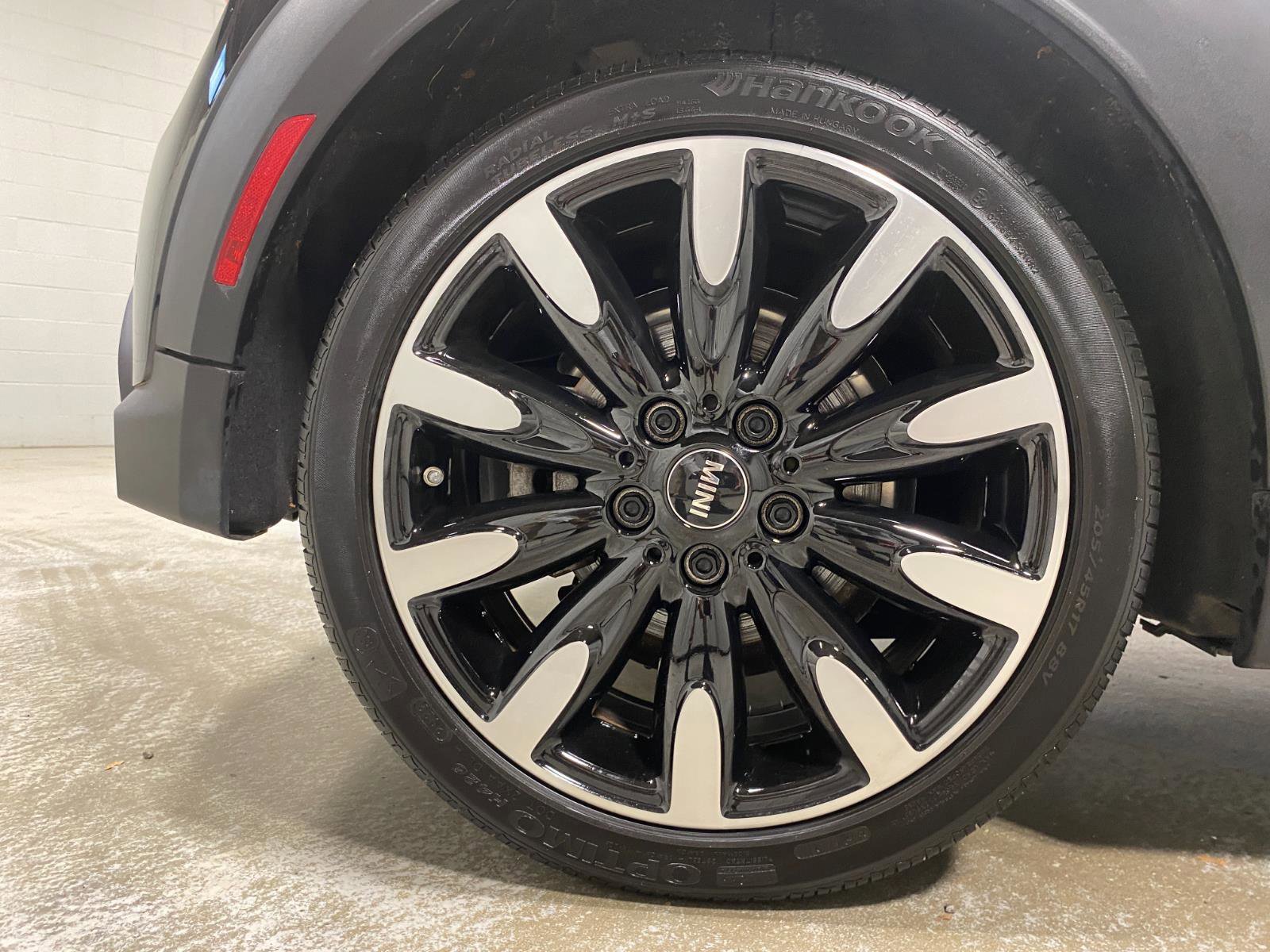 Certified 2023 MINI Cooper S image 27