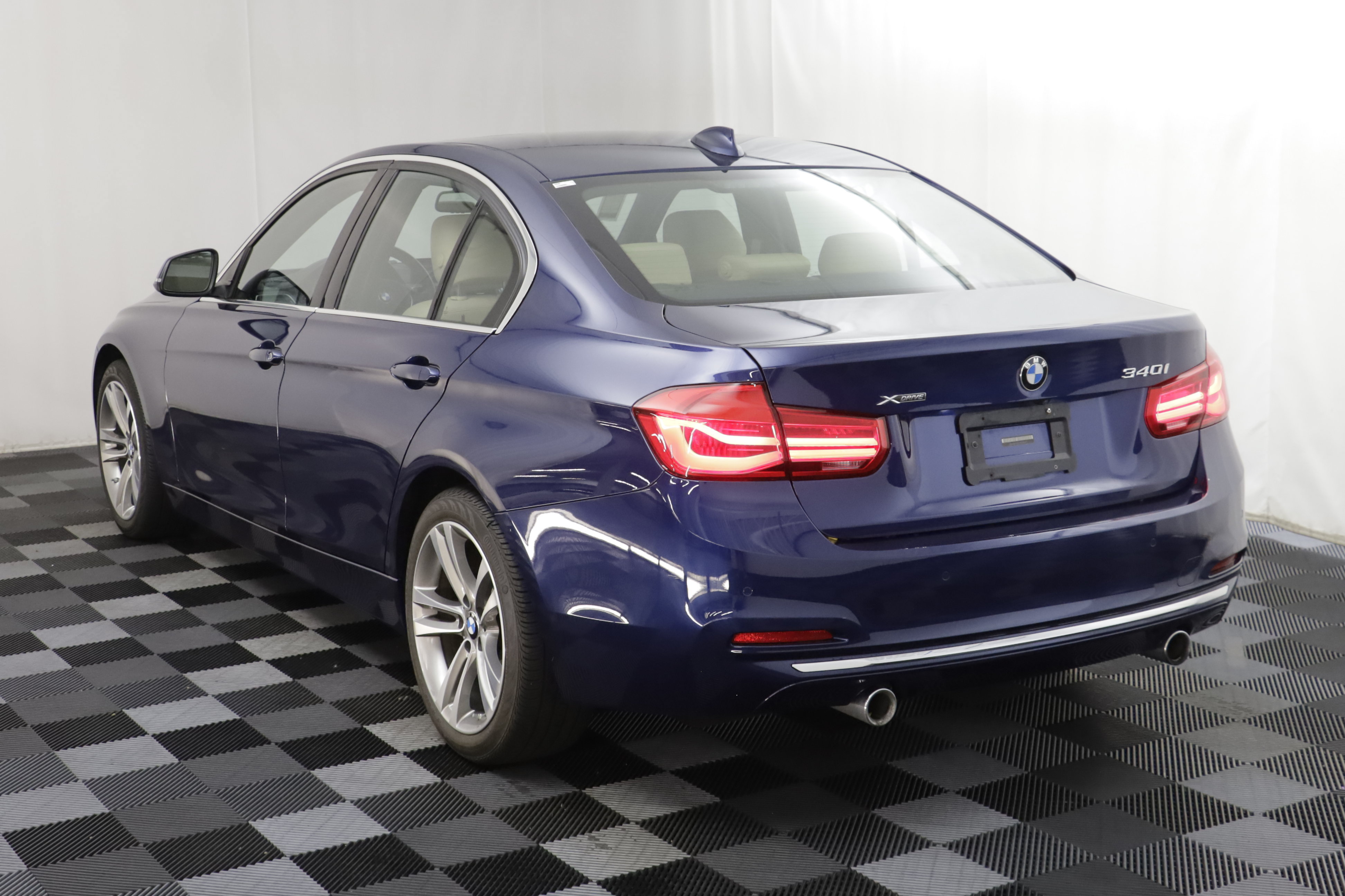 Used 2018 BMW 340i xDrive Sedan AWD/4WD image 20